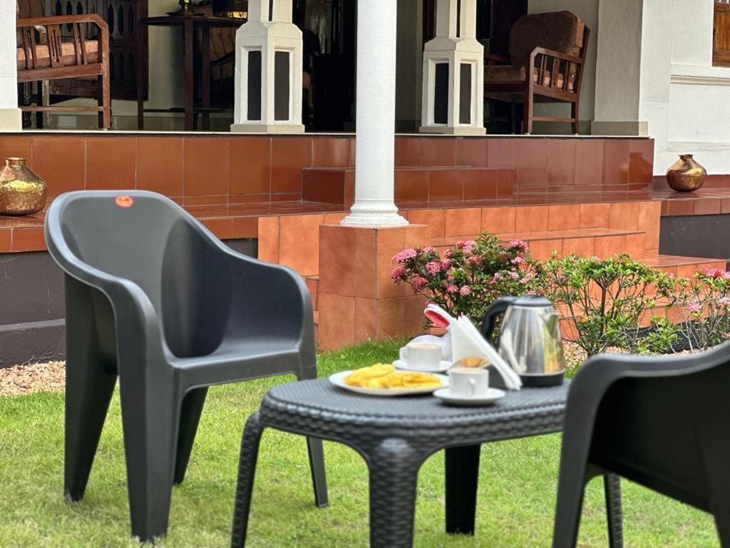 Babira Brookside Heritage Resort كوماراكوم المظهر الخارجي الصورة