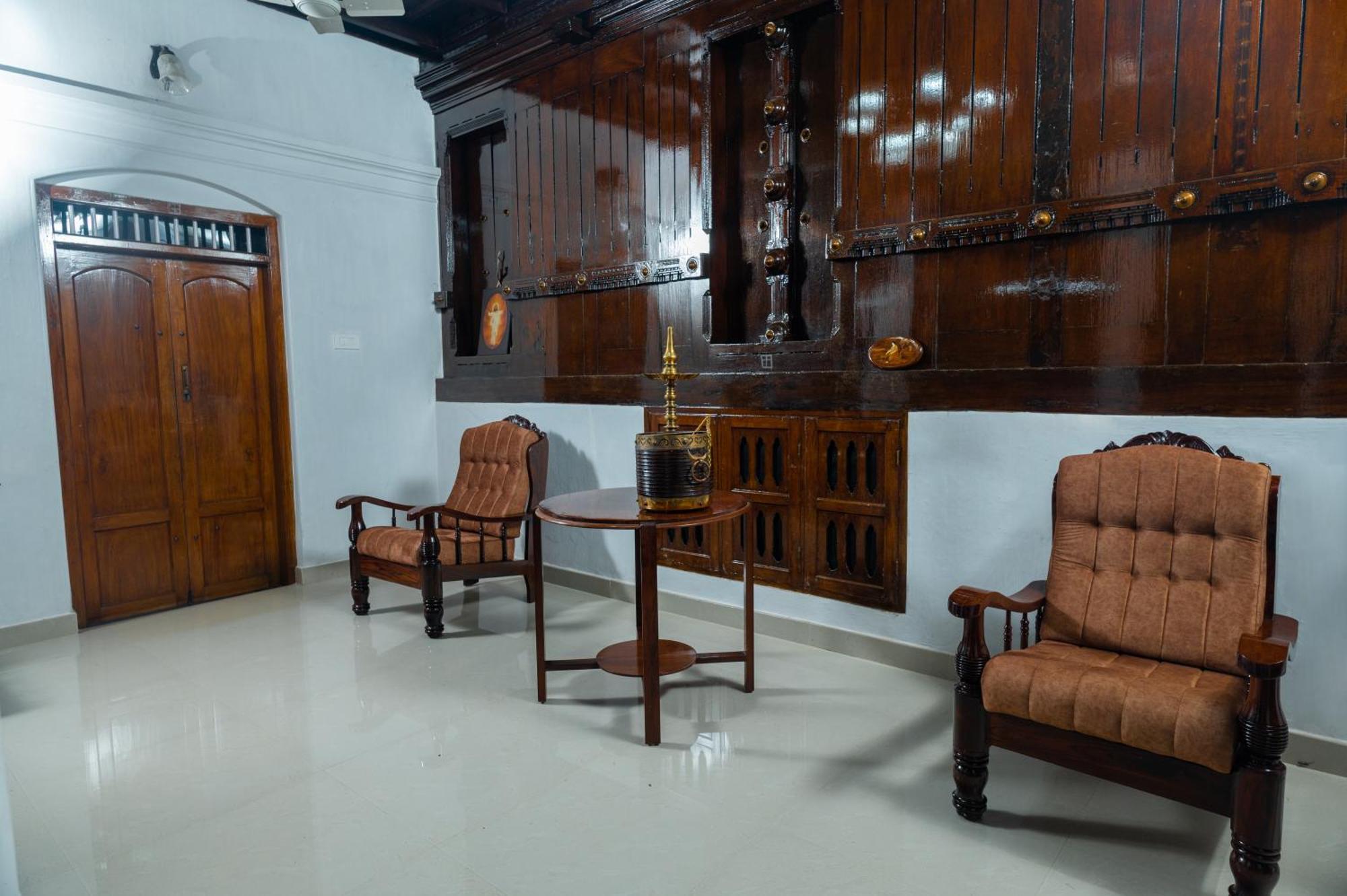 Babira Brookside Heritage Resort كوماراكوم المظهر الخارجي الصورة
