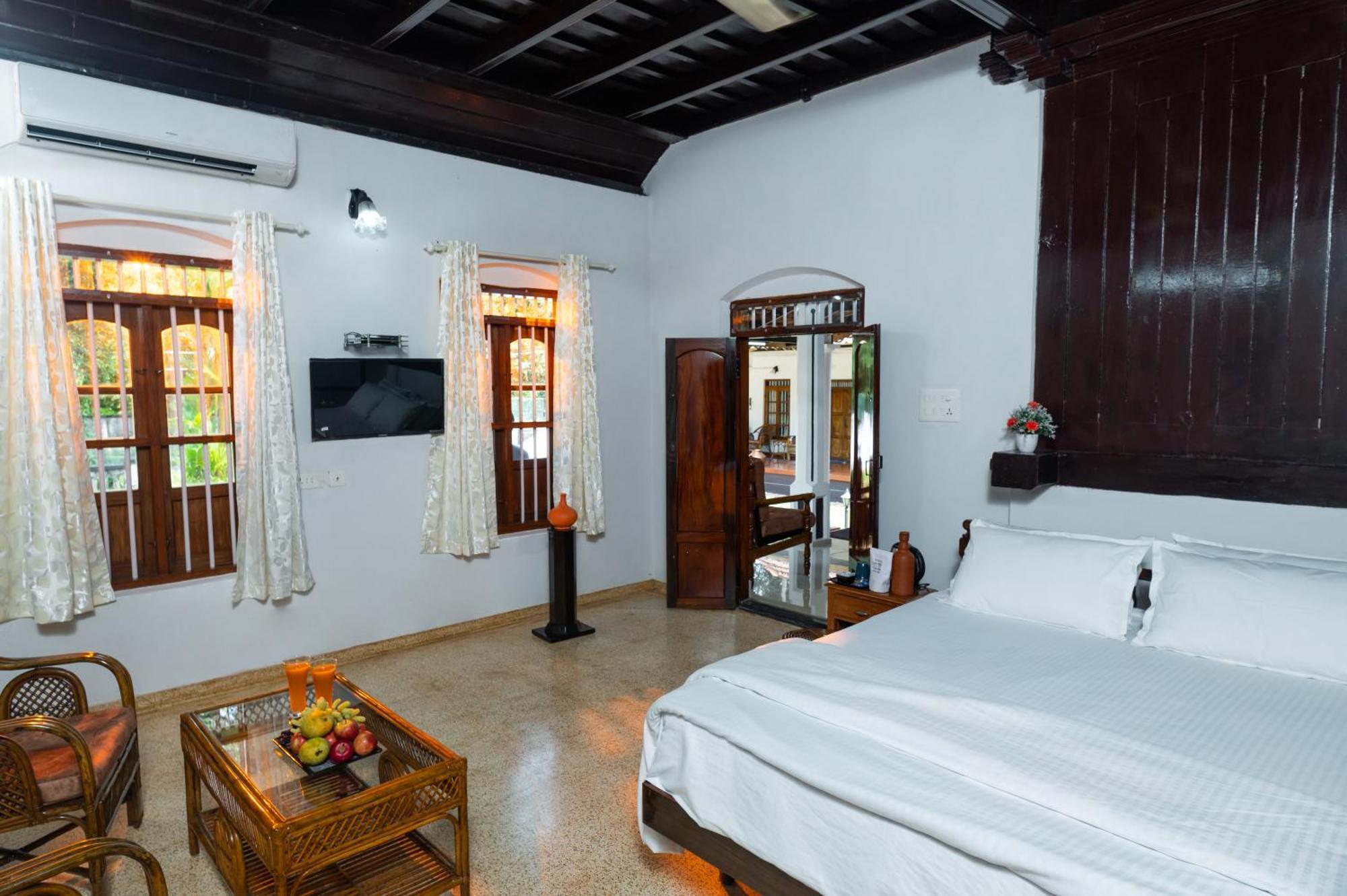 Babira Brookside Heritage Resort كوماراكوم المظهر الخارجي الصورة